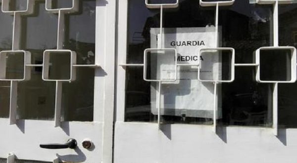 Catania, dottoressa violentata nella guardia medica da un italiano