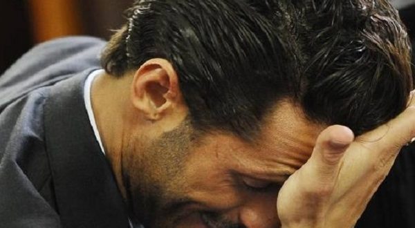 Corona deve restare in carcere e lui inizia lo sciopero della fame