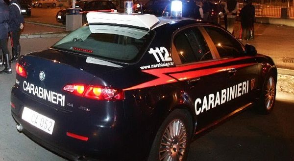 Firenze, ragazze violentate da carabinieri, summit tra gli investigatori