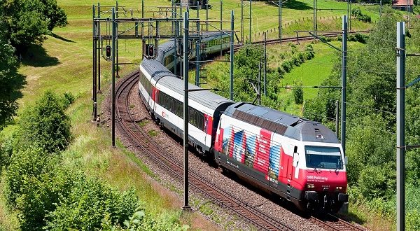 Svizzera, incidente fra treni: trenta feriti