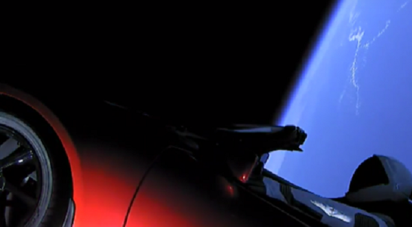 Elon Musk manda Tesla su Marte: la missione Space X