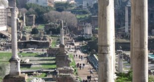 Foro Romano, crollo di una parete antica: paura a Roma